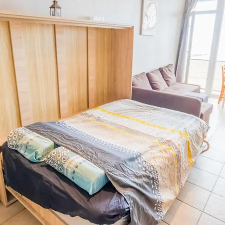 Appartement In With Stunning Sea Views, Cleaning Included *