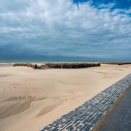 Appartement Studio In Ostend With Stunning Sea Views, Cleaning Included *