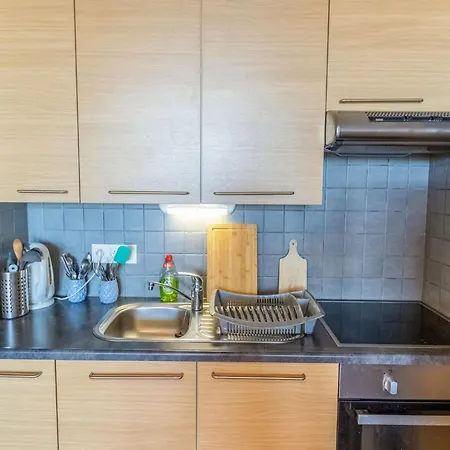 In With Stunning Sea Views, Cleaning Included